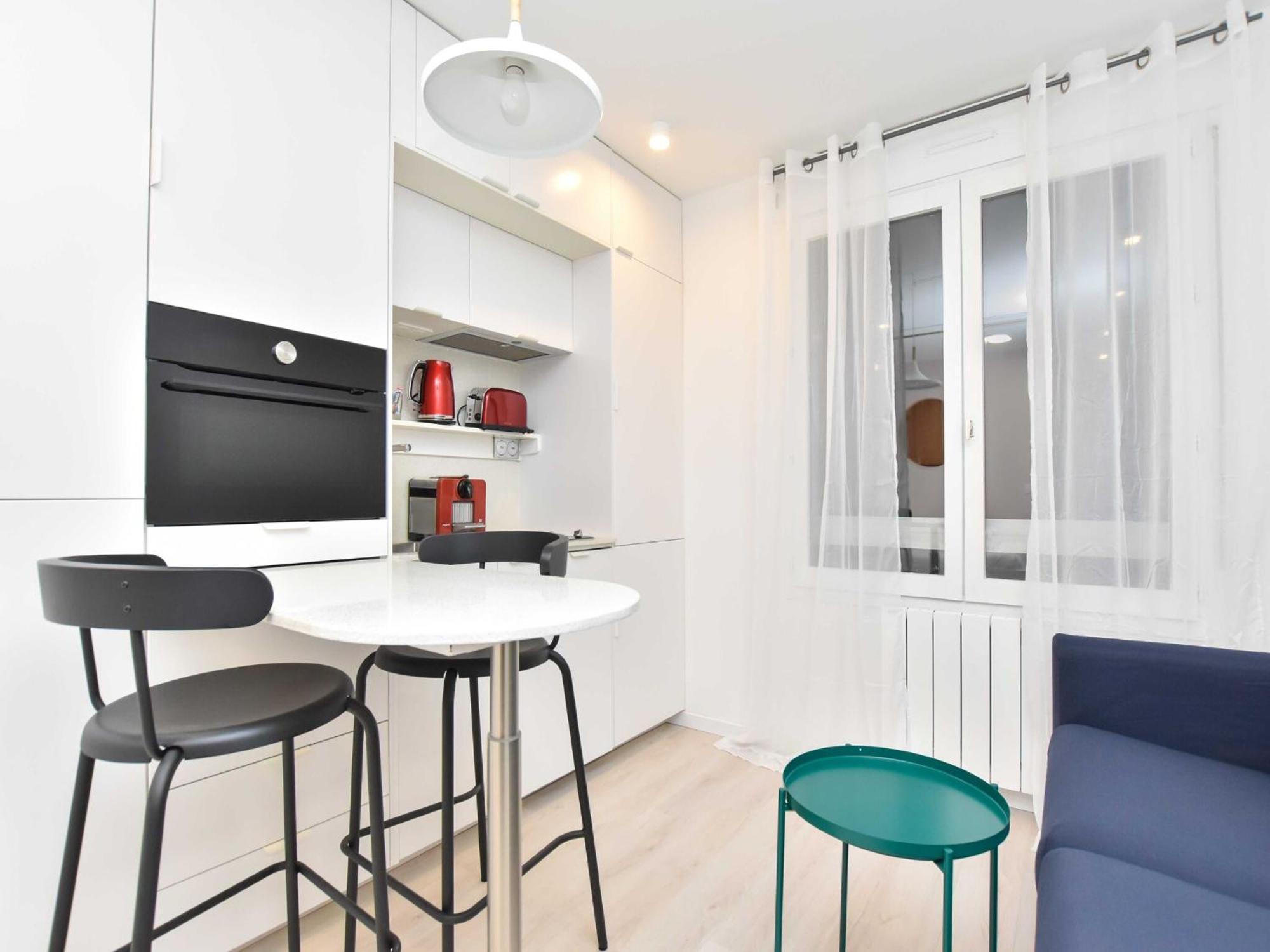 Appartement Super Lumineux- Gambetta Bail Mobilite Parijs